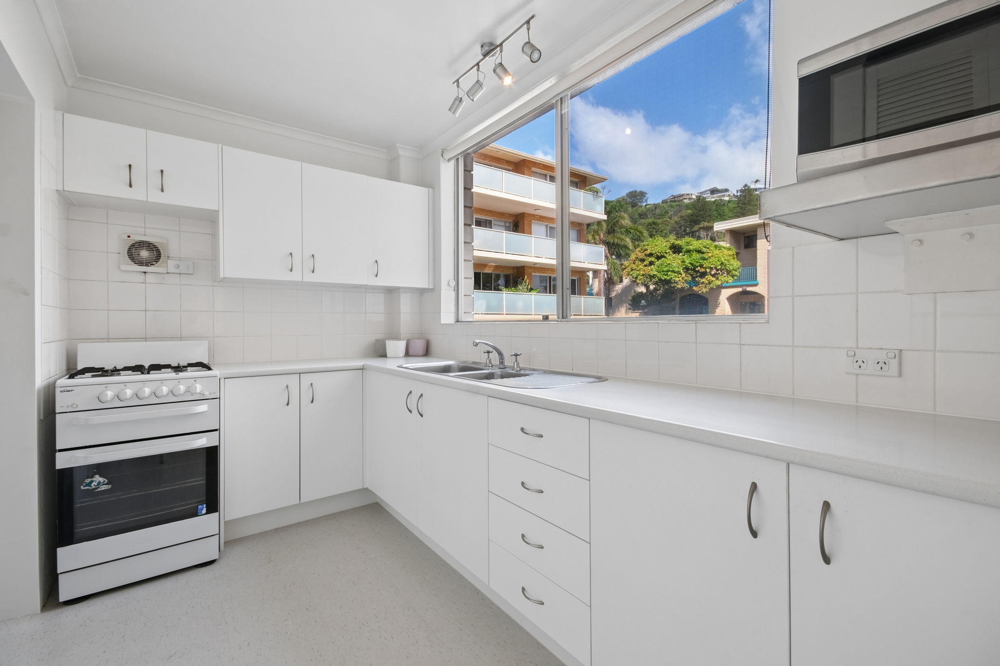 1/1211 Pittwater Road, Collaroy NSW 2097, Collaroy - Thumbnail 2